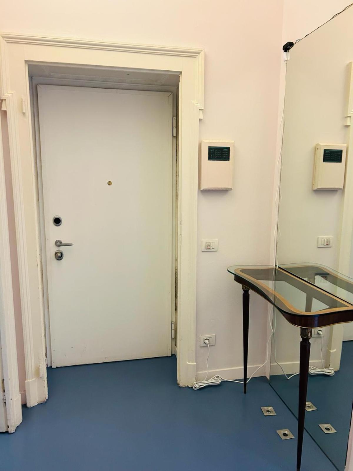 Hostel Boutique Milan Bagian luar foto